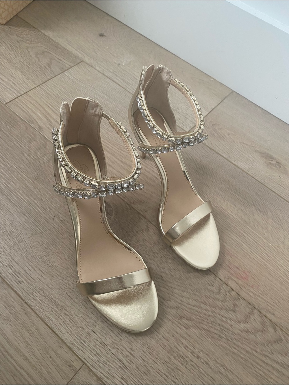 Jewel Badgley Mischka Celine Gold Embellished Heeled Sandal Size 8